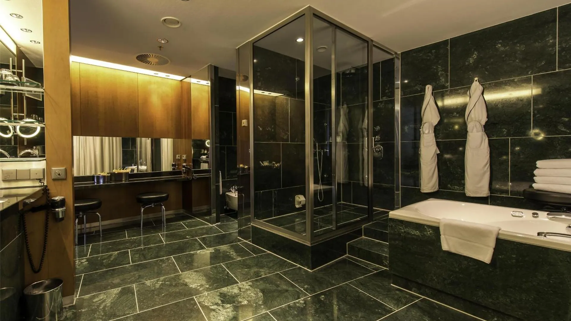 Hotel Grand Hyatt Berlin 5*,